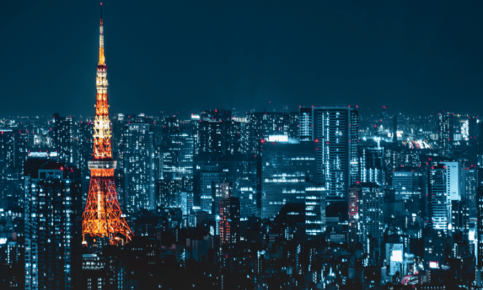 Japanese bank digitizes wholesale business with AWS and KX